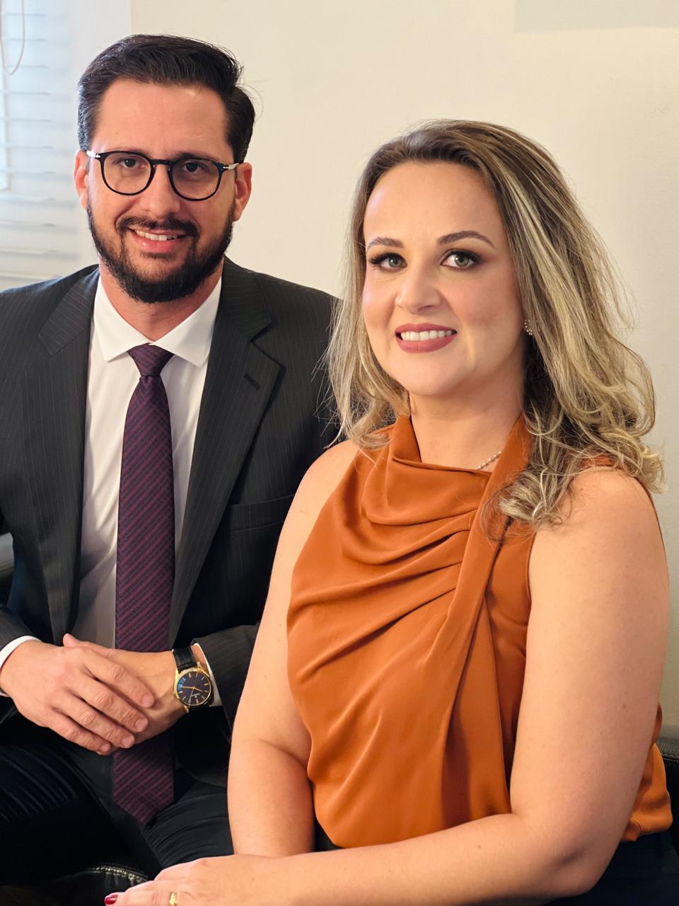 Lucio G. Petrocilo e Lucelaine M. Sulmane, advogados do escritório Sulmane & Petrocilo em Urupês-SP
